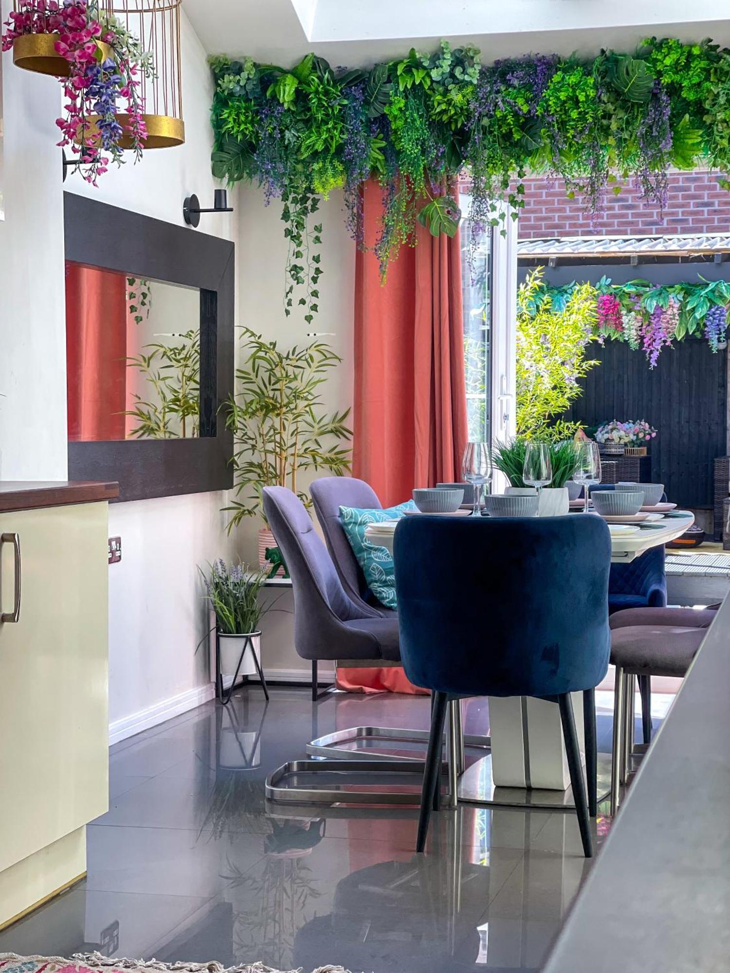 Holiday home Stylish House For 9 With Patio